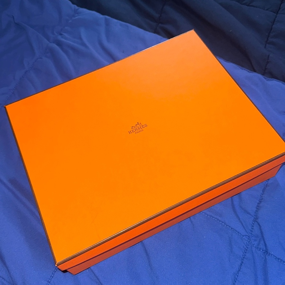 [EMPTY] Hermes box 11.5x9x3